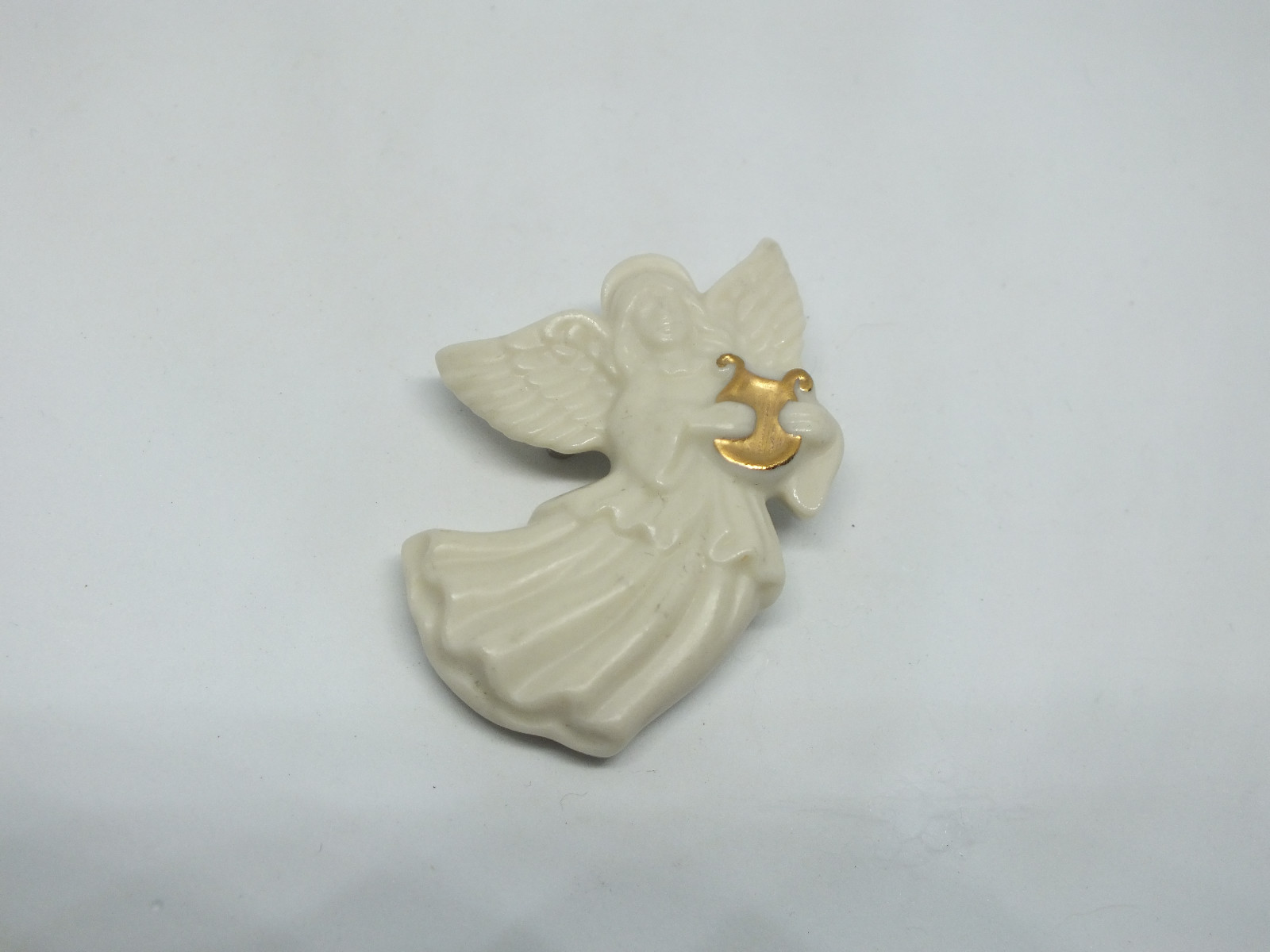 Beautiful Brooch Gold Tone Angel White Ceramic Signed LENOX 2 x 1 1/4' NICE