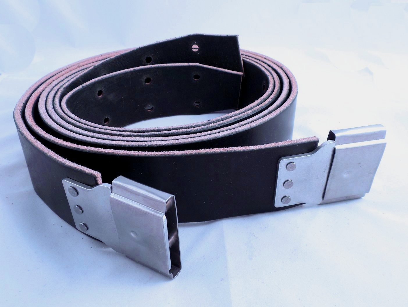 WESTERN STIRRUP LEATHERS 2 1/2 X 66" USA Handmade BLACK with BUCKLES