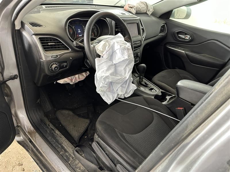 Camera/Projector Camera Rear Parkview Fits 19 CHEROKEE 2612979