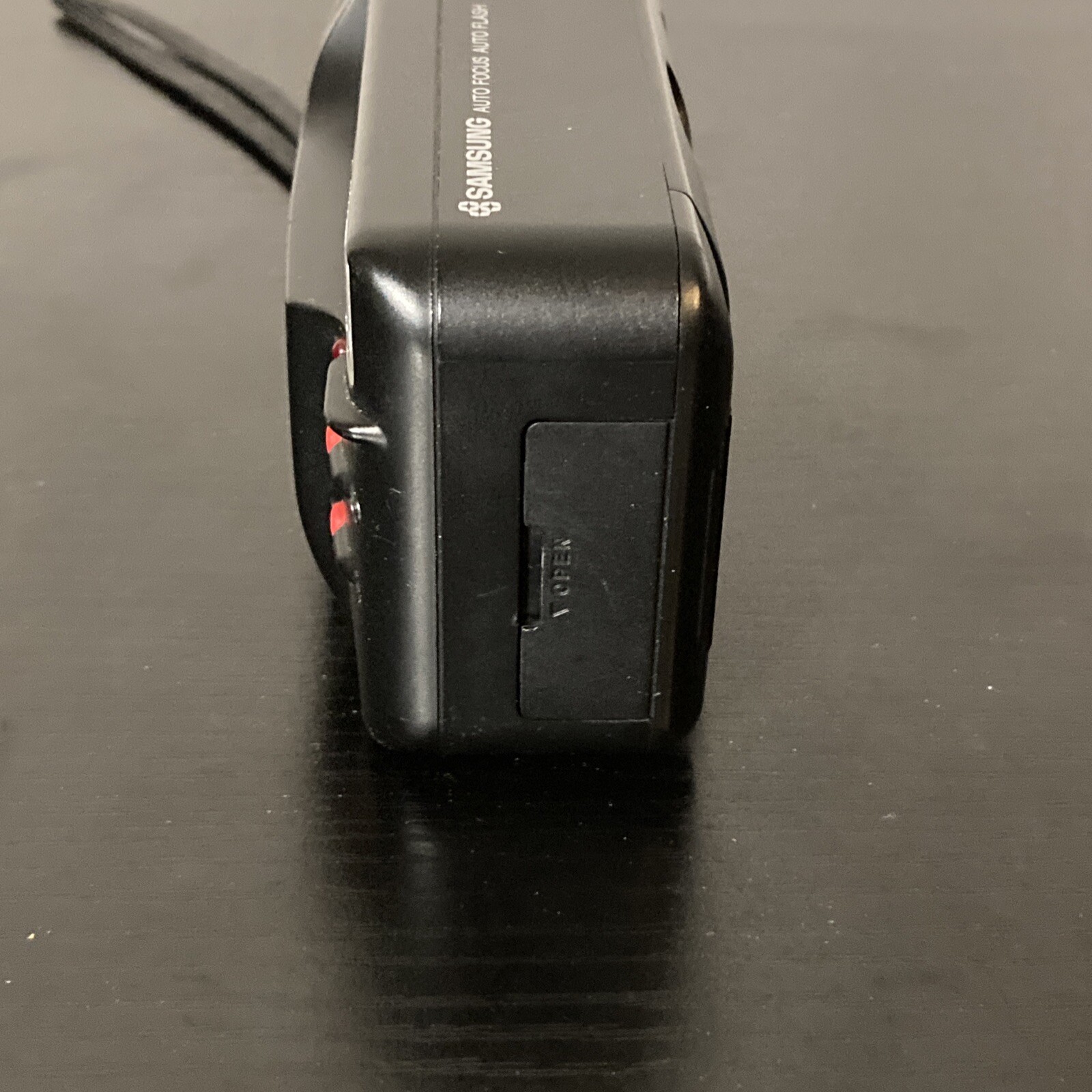 Samsung AF 400 Camera super great working condition. 35 mm camera. ￼ VINTAGE!!!!