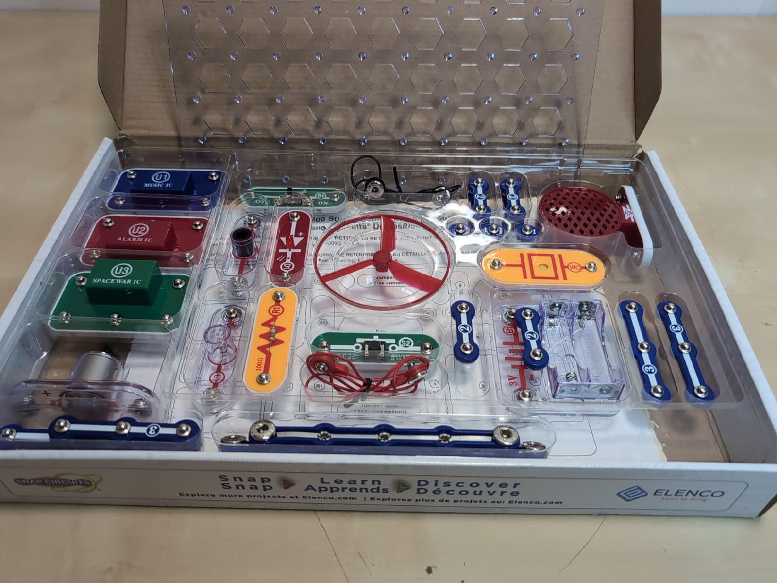 Snap Circuits Jr. SC-100 Electronics Discovery Kit
