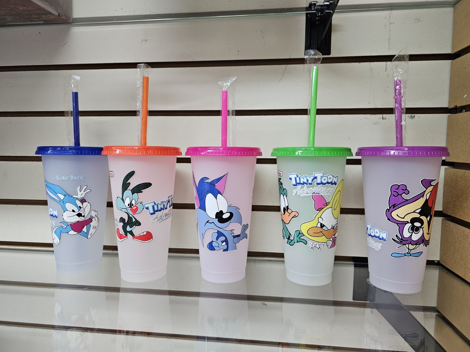 TINY TOONS Vaso SABRIMAGICOS Plastic change color With Cold Water Like In 90s