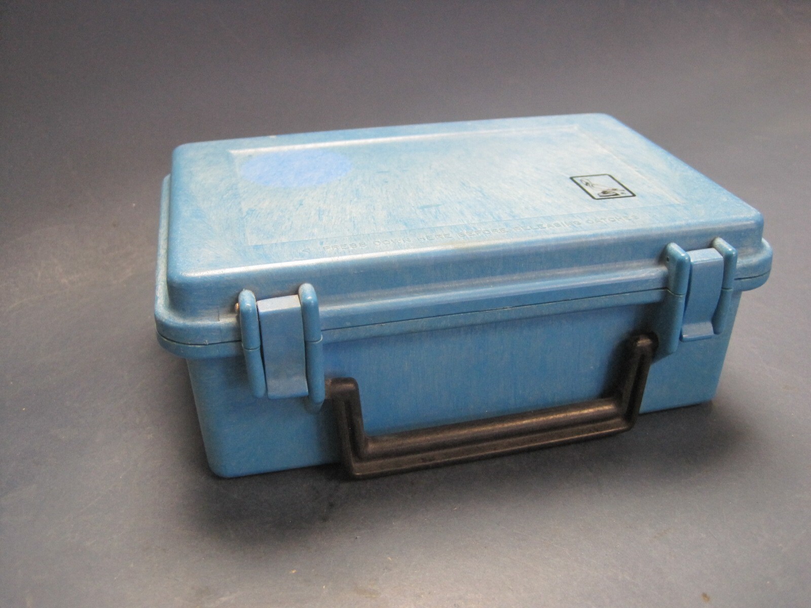 Pelican Waterproof Safe  Box w Handle Scuba Camera Clean & Nice