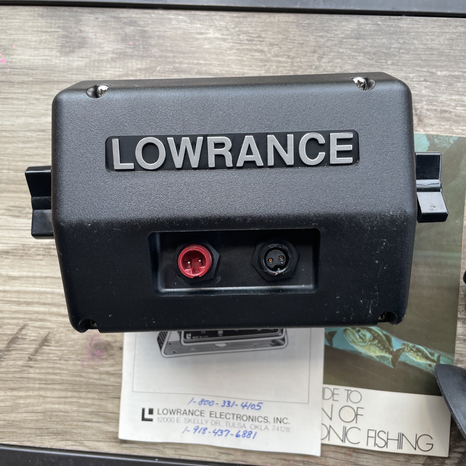 Lowrance System 2000 2260C Fish Finder Head Unit Works
