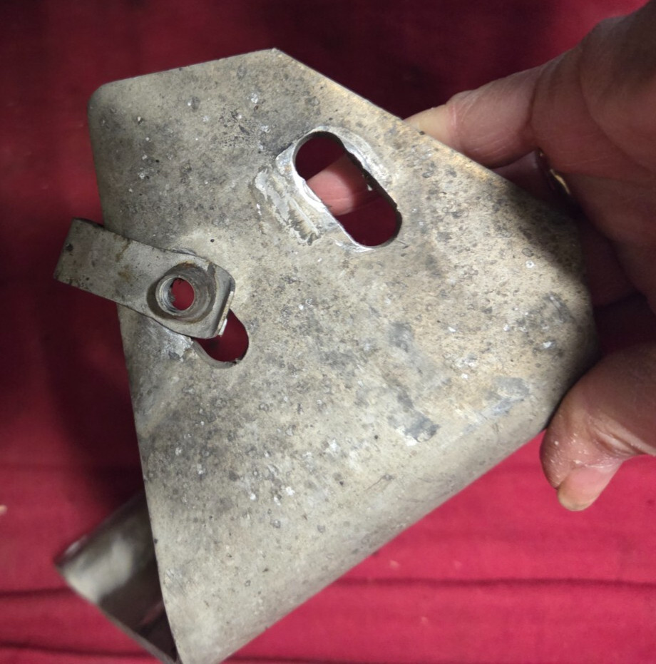 INTERNATIONAL step bracket , ALUMINUM , 22C1 172