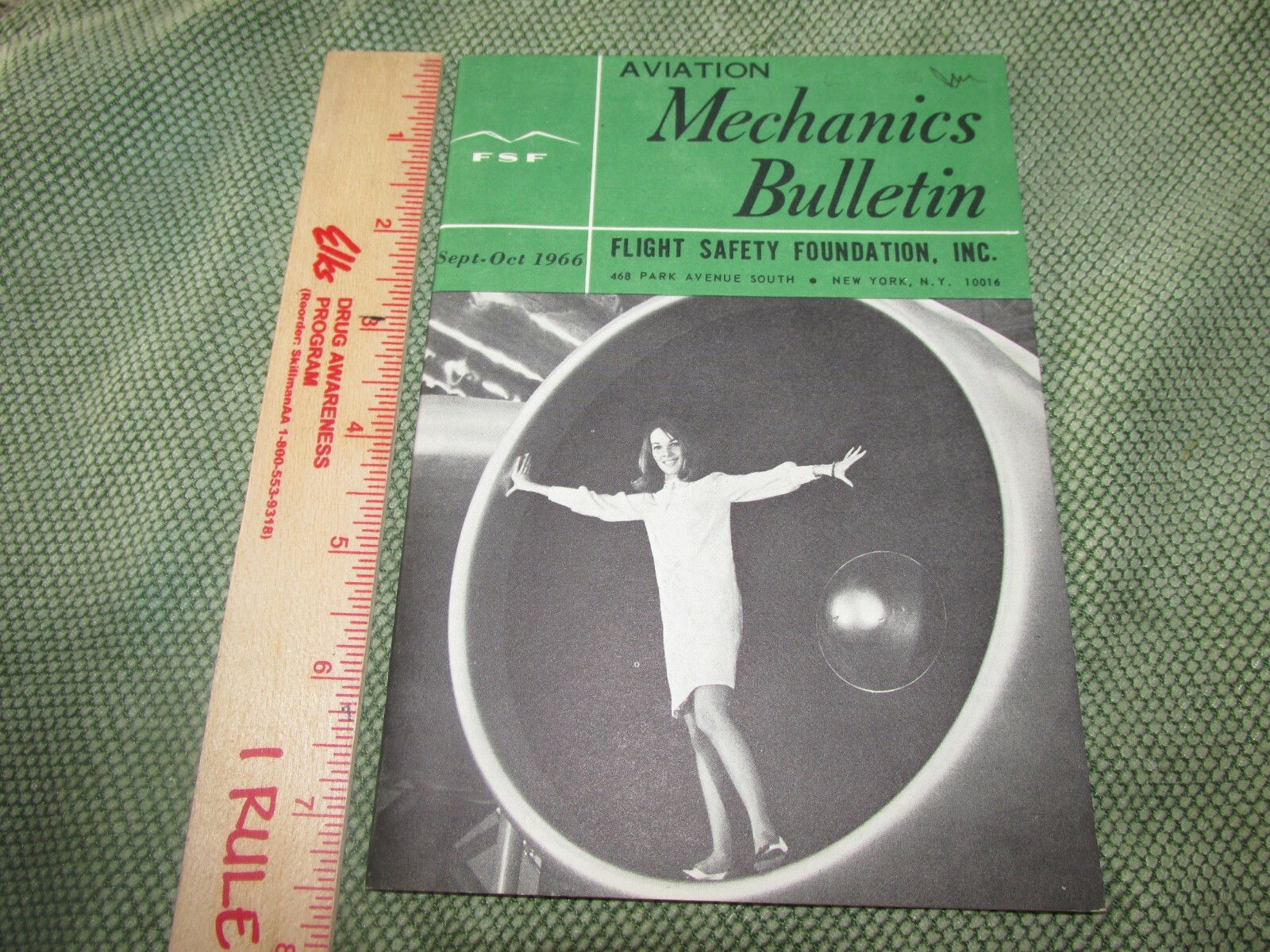 Vintage Pilot Training Book Airplane Aviation Mechanics Bulletin Flight  1966
