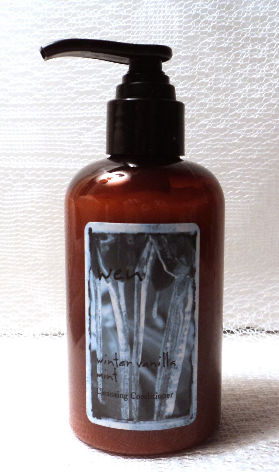 Wen by Chaz Dean Cleansing Conditioner - Winter Vanilla Mint - 6 oz.PUMP BOTTLE