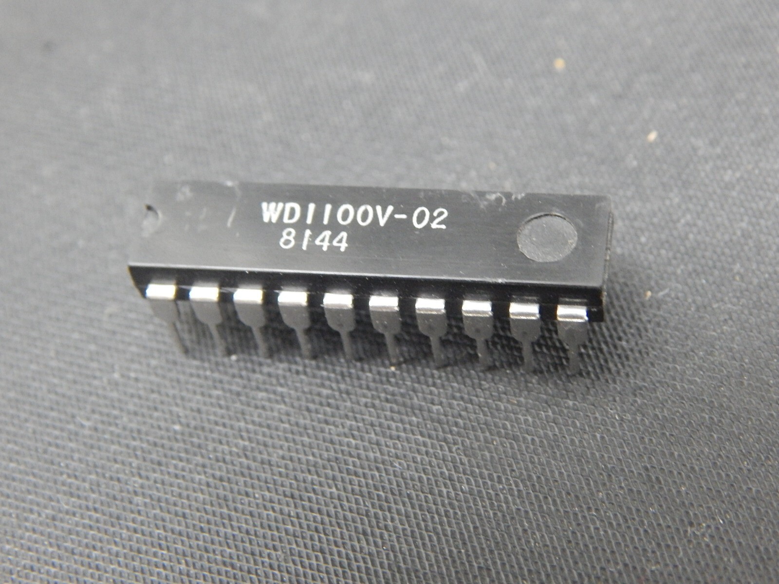 WESTERN DIGITAL WD WD1100V-02 DIP IC - USA SELLER FAST SHIPPING