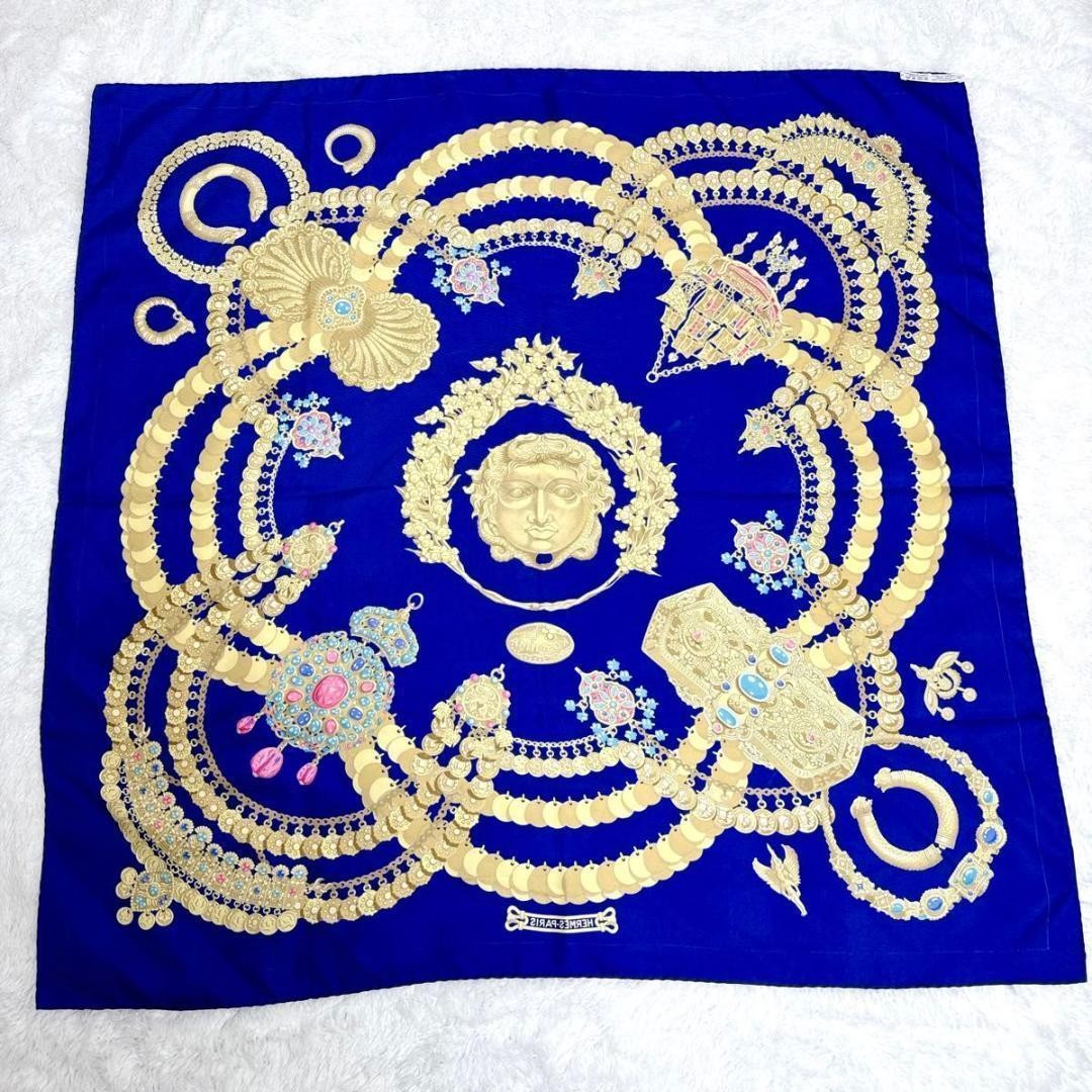 Rare Hermes Carre 90 Scarf Gold Decoration Navy