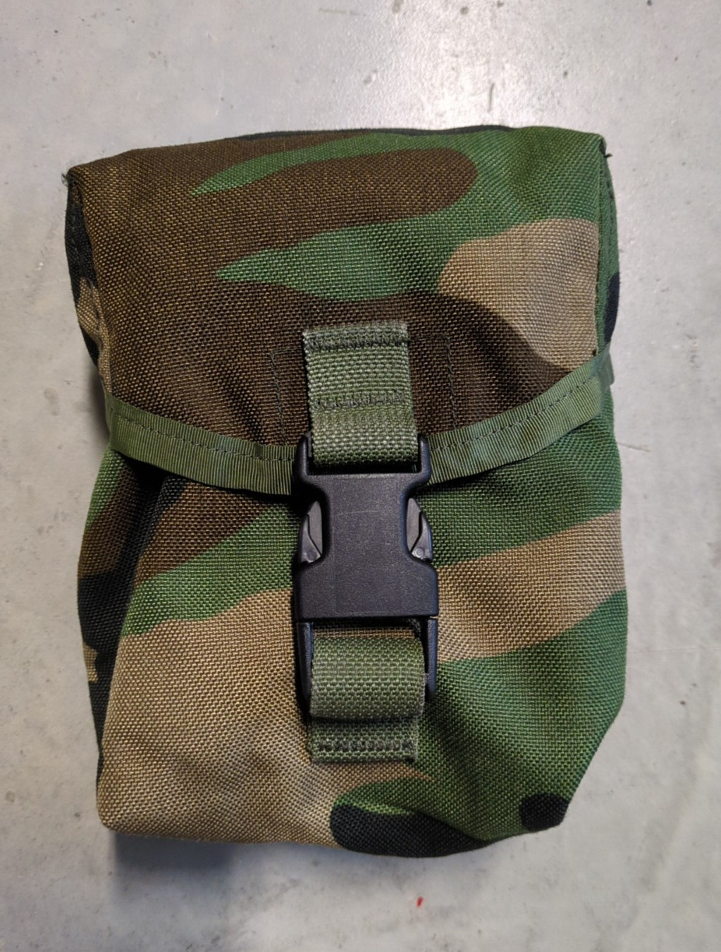 US Military Safariland SPEAR UM21 ELCS M-60/SAW Pouch 100 RD Woodland Camo