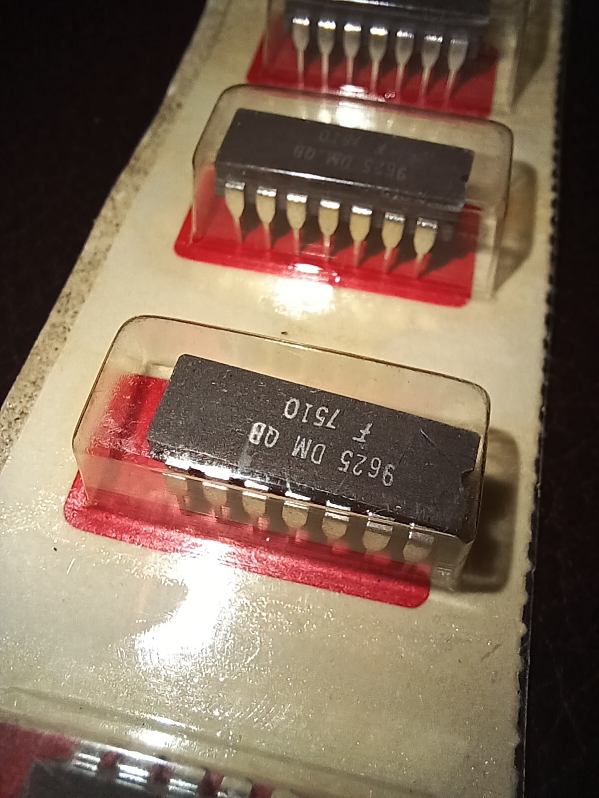 LOT of 2 F9625DM Fairchild Ceramic Integrated Circuit New  NOT COUNTERFEIT ITEM