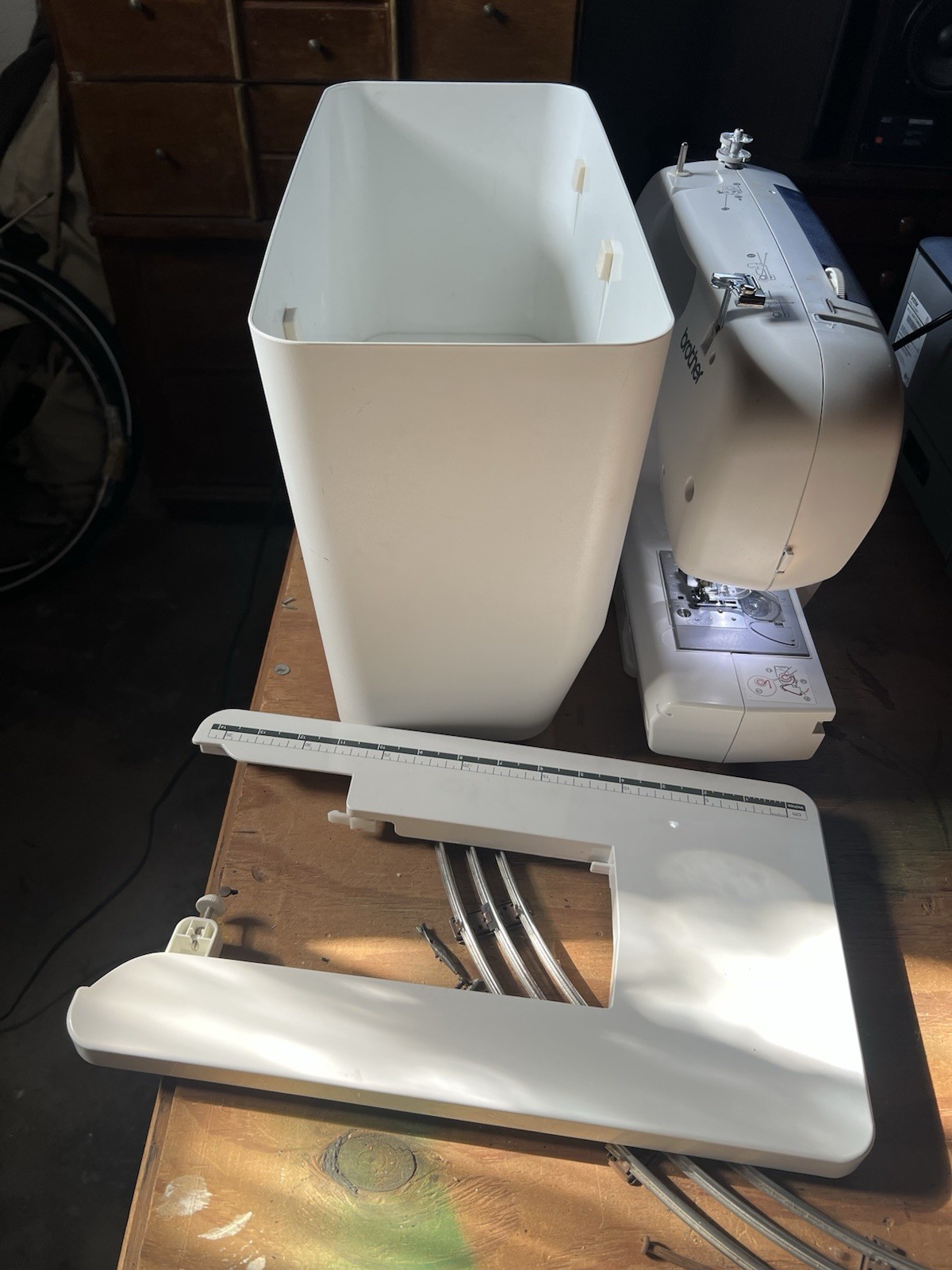 Brother CS-6000i Computerized Sewing Machine with Hard Cover & Extension Table