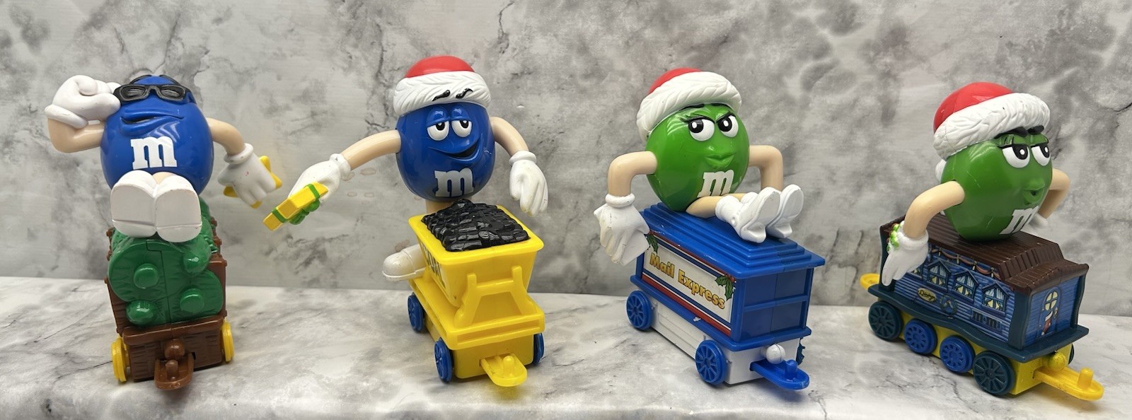 M&M M & M  Candy Lot of 4 Toppers Christmas Santa Train Series 1