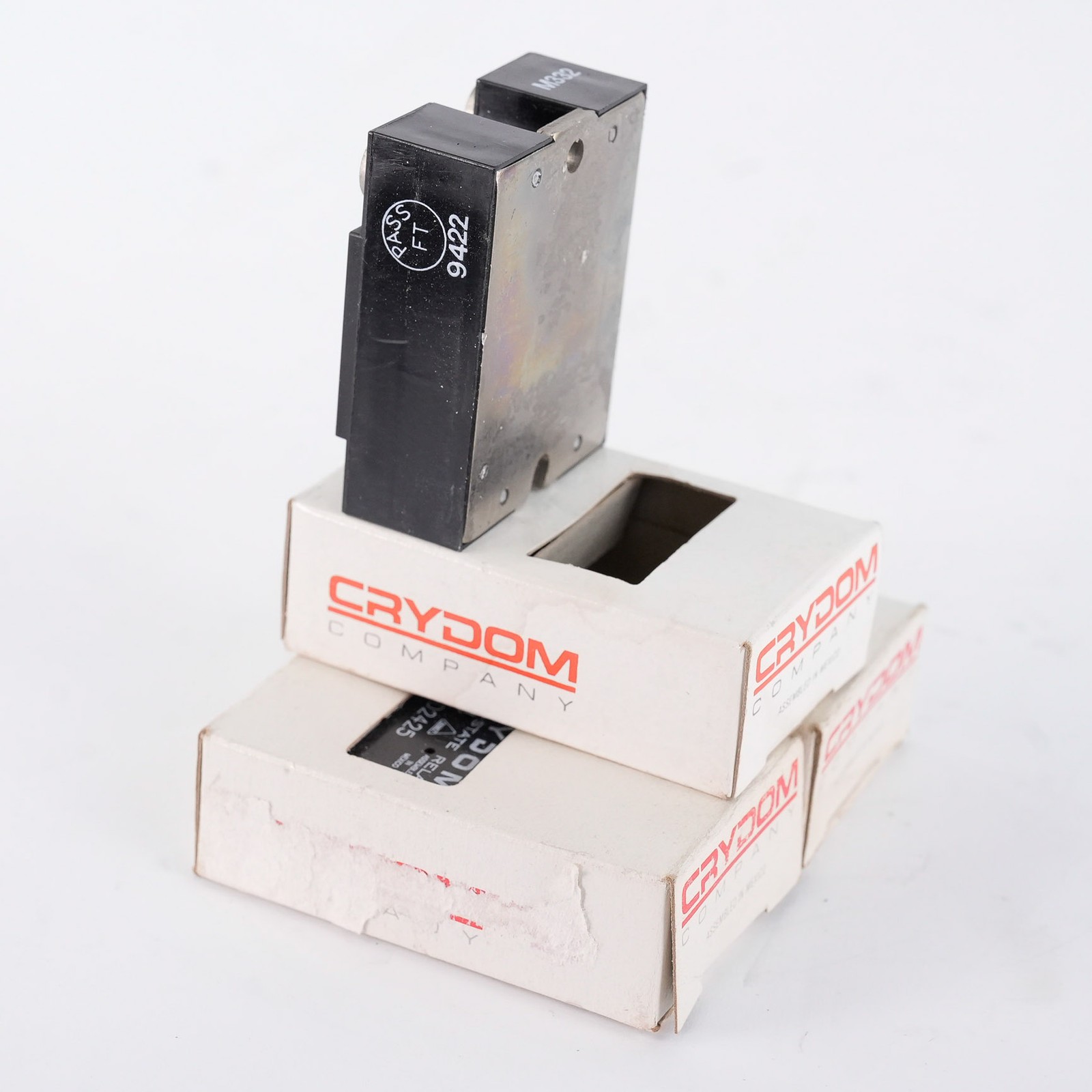 Crydom D2425 Solid State Relay SSR 240V 25A 3-32V Input - Open Box