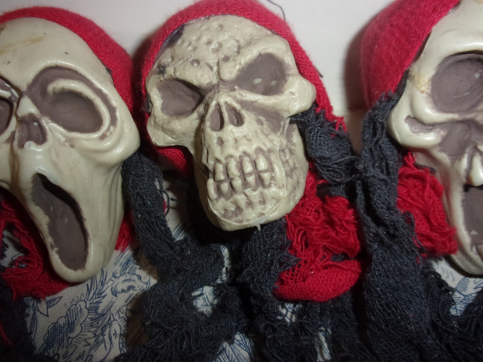 Set of 5 Different PIrate Skeleton Heads