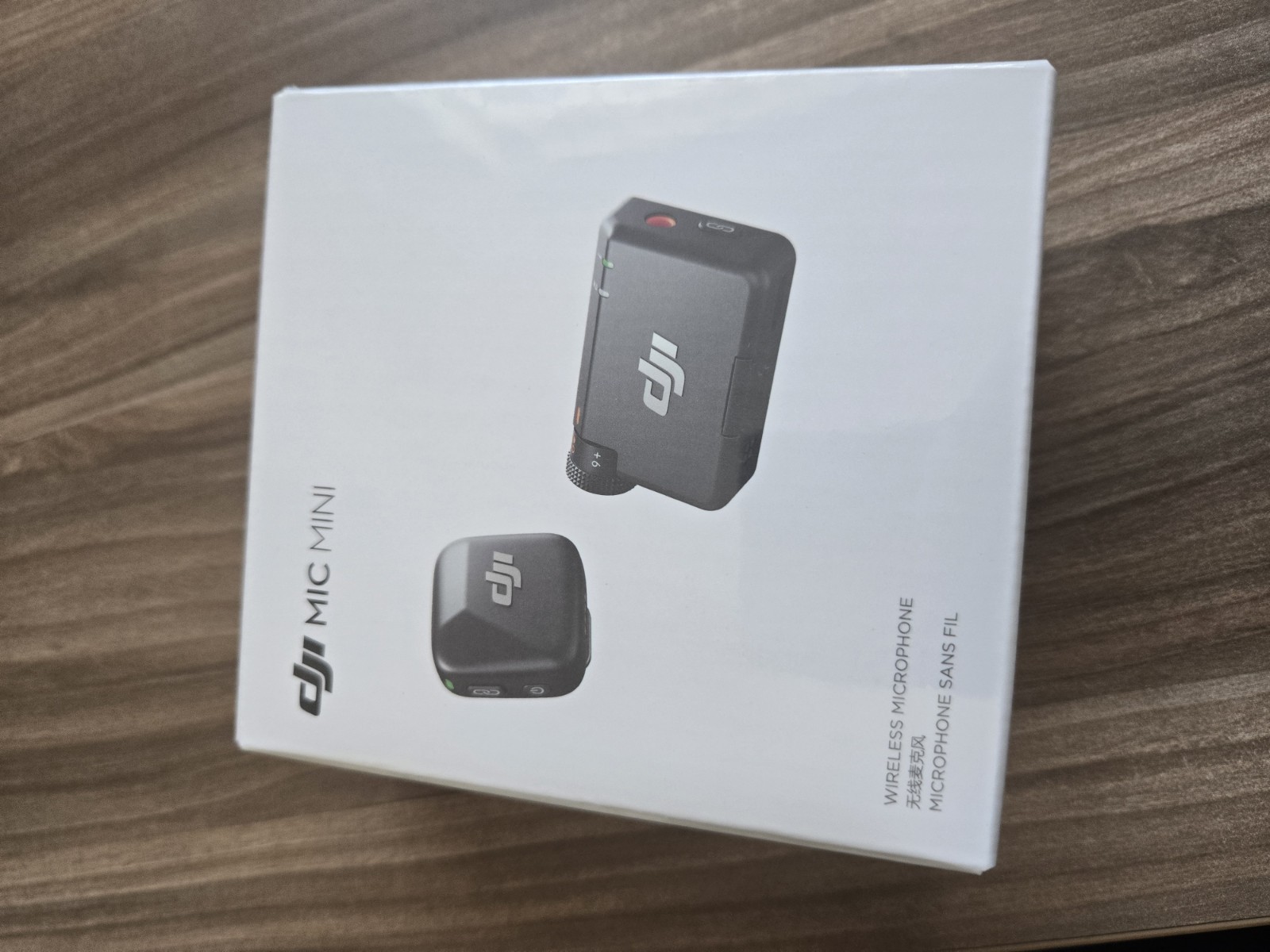 DJI Mic Mini (1 TX + 1 RX) Compact Wireless Microphone System (Black)