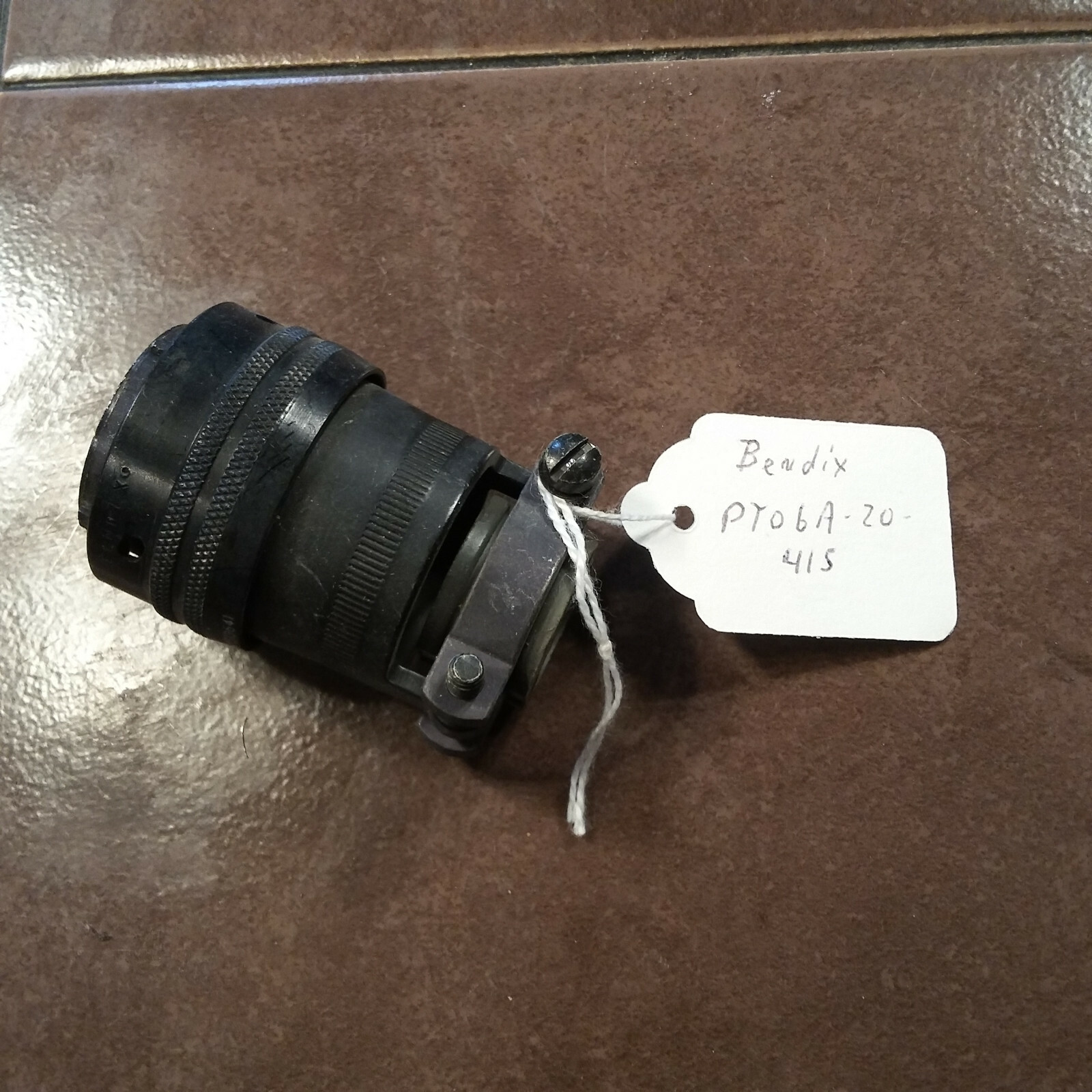 Bendix PT06A-20-41S Connector