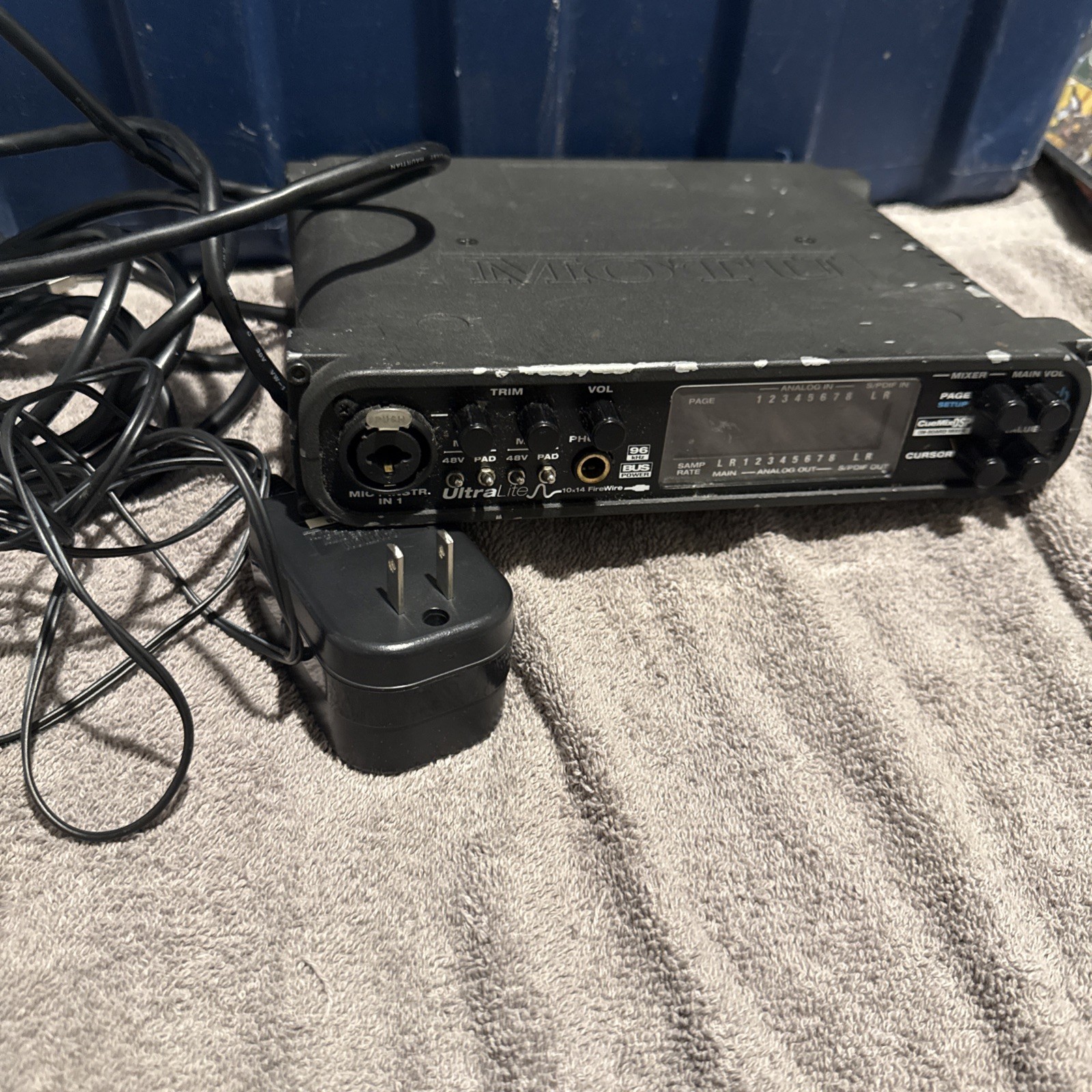 MOTU UltraLite FireWire Audio Recording Interface (untested) with cables