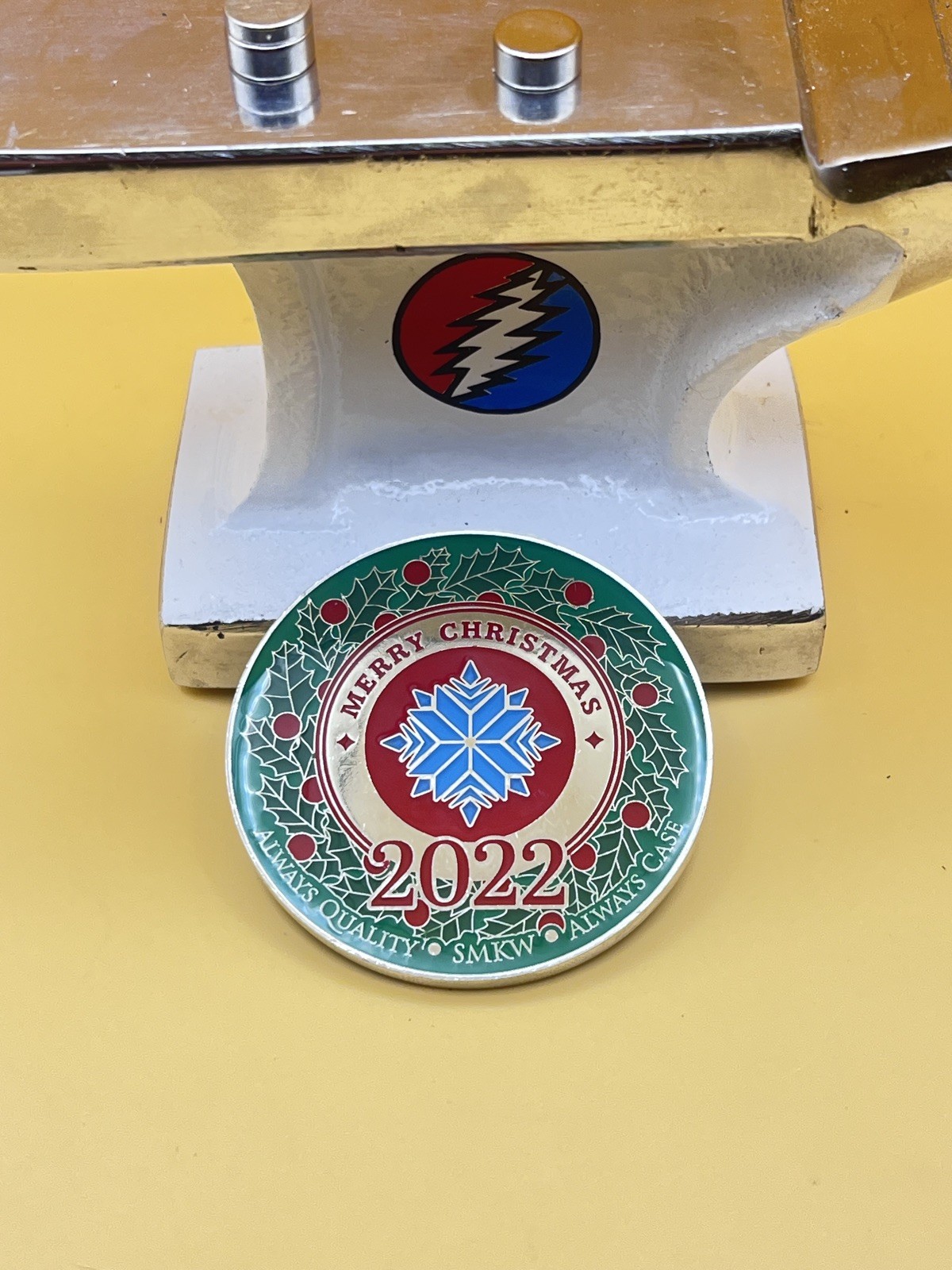 CASE XX SMOKY MTN KNIFE WORK 2022 MERRY CHRISTMAS SMKW/ MEDALLION/CHALLENGE COIN