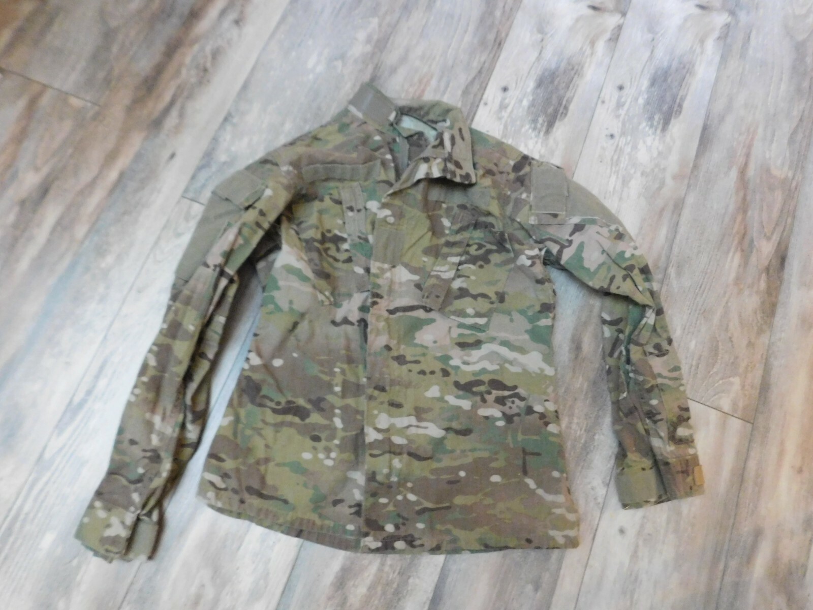 US ARMY MULTICAM FLAME RESISTANT COAT SZ SMALL -  REG
