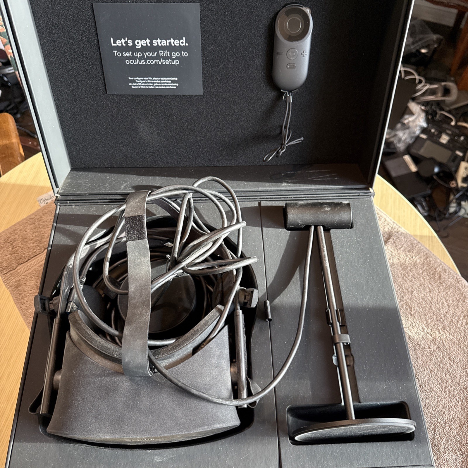 Meta Oculus Rift CV1 VR Virtual Reality Headset System - Black