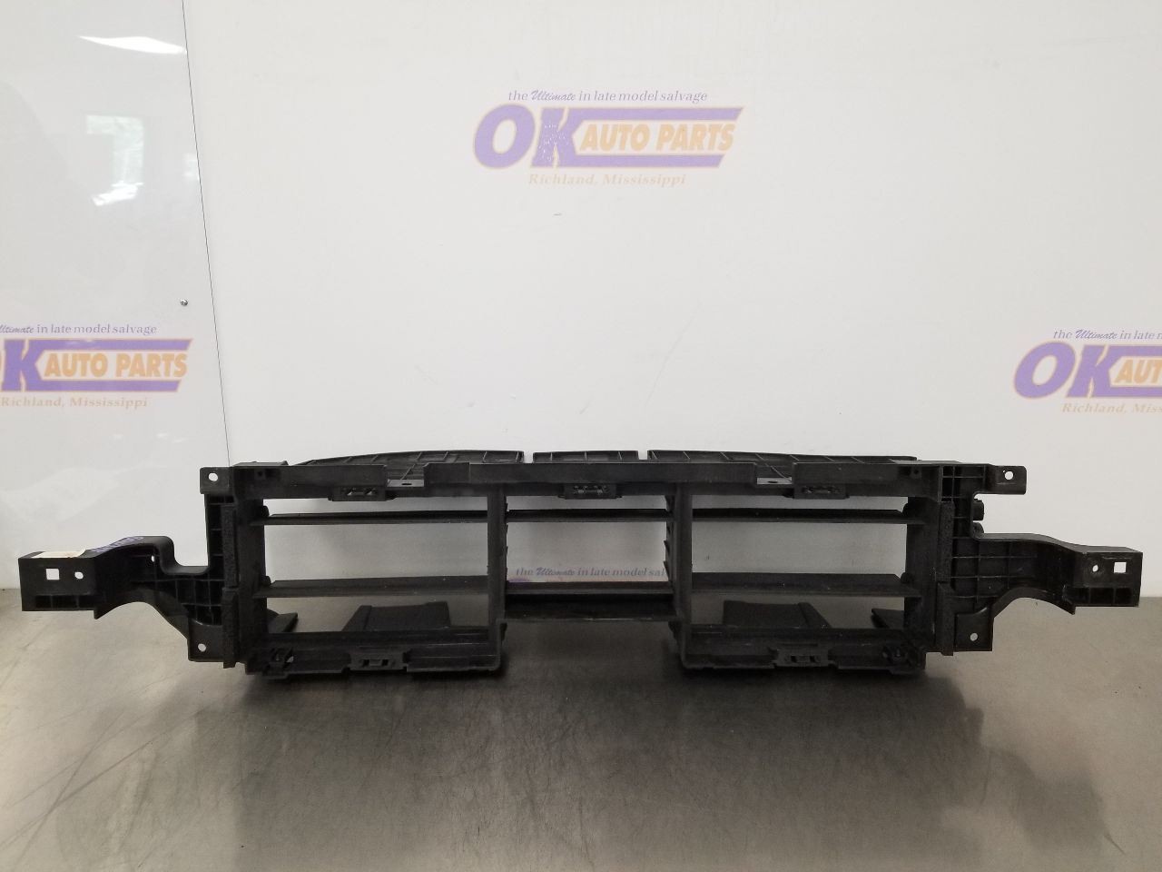 25 HYUNDAI SONATA HYBRID SEL 2.0L AIR SHUTTER HYBRID LOWER OEM