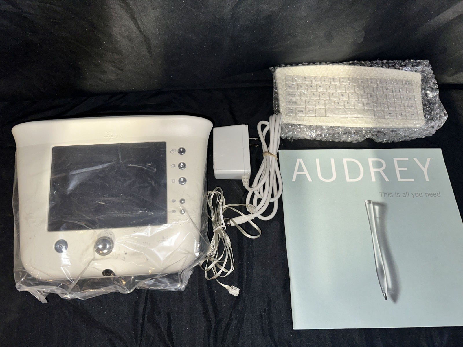3Com Ergo Audrey Internet Appliance - Linen White - In Box - Does Not Power On