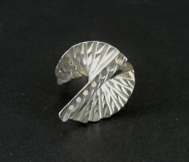 Ring Silver Fan open with Texture Sterling Silver 925 Band Ring Size 6