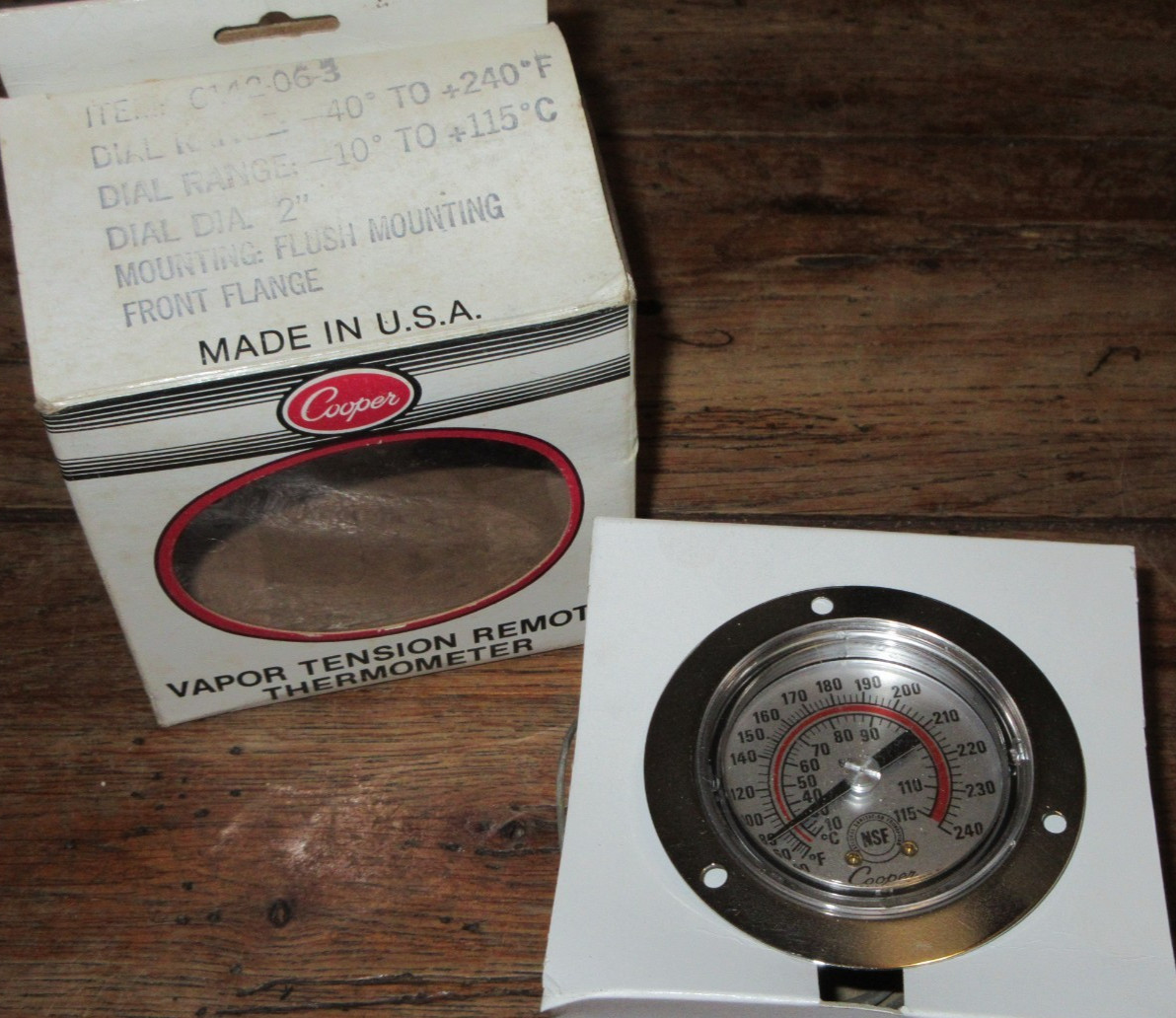 Cooper 6142-06-3 Vapor Tension 2" Front Flange Panel Thermometer NOS