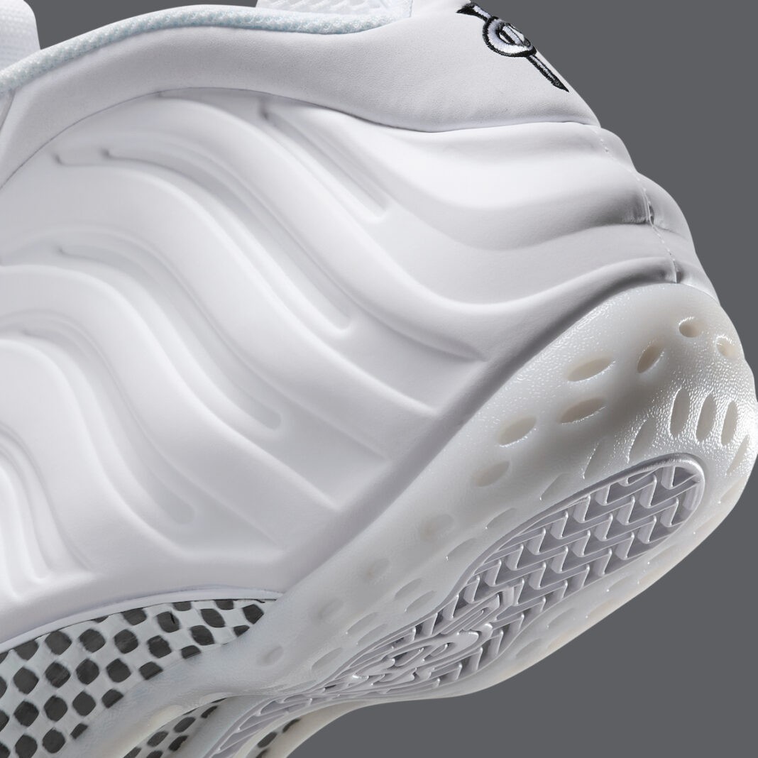 Nike Air Foamposite One Triple White HJ5195-100 Men's Multi Size NEW