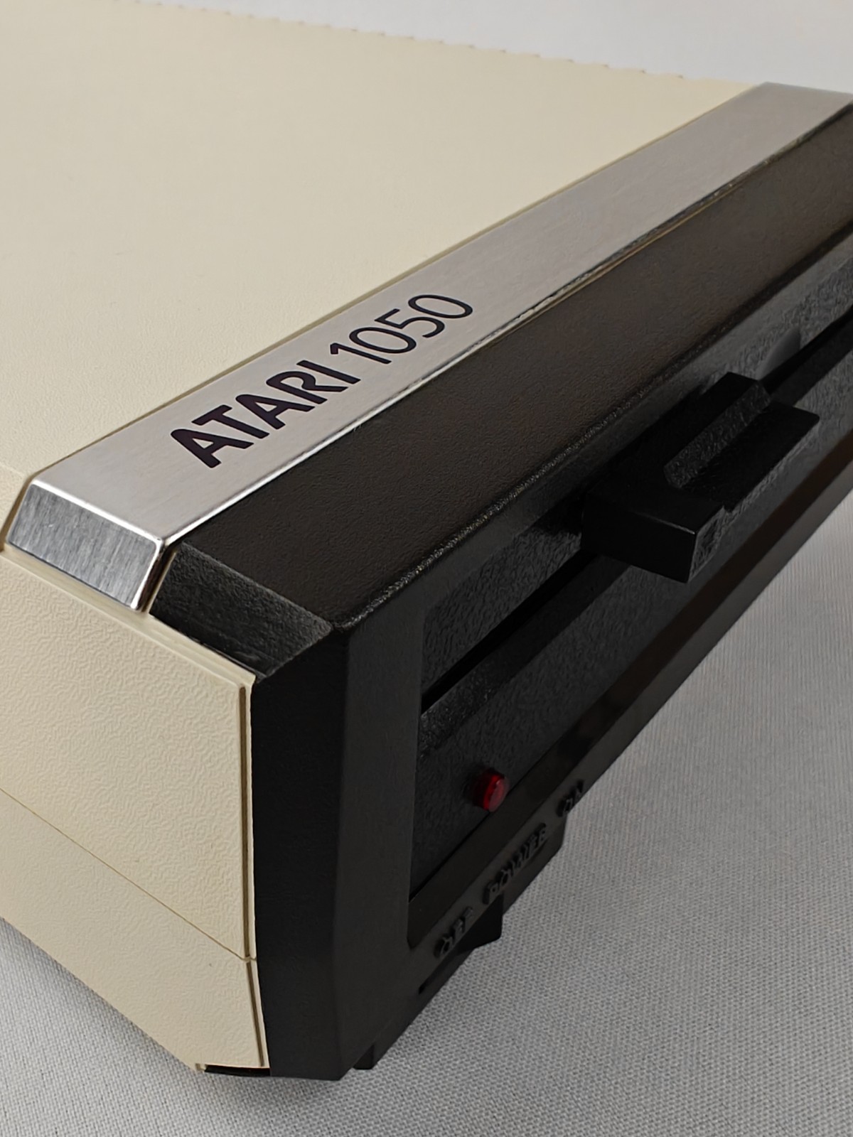 Atari 1050 Disk Drive Excellent Condition Reconditioned Tested + PSU DOS 2.5