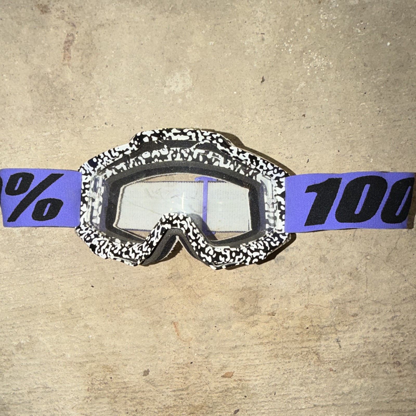 100 % Dirtbike Goggles With Silk Case
