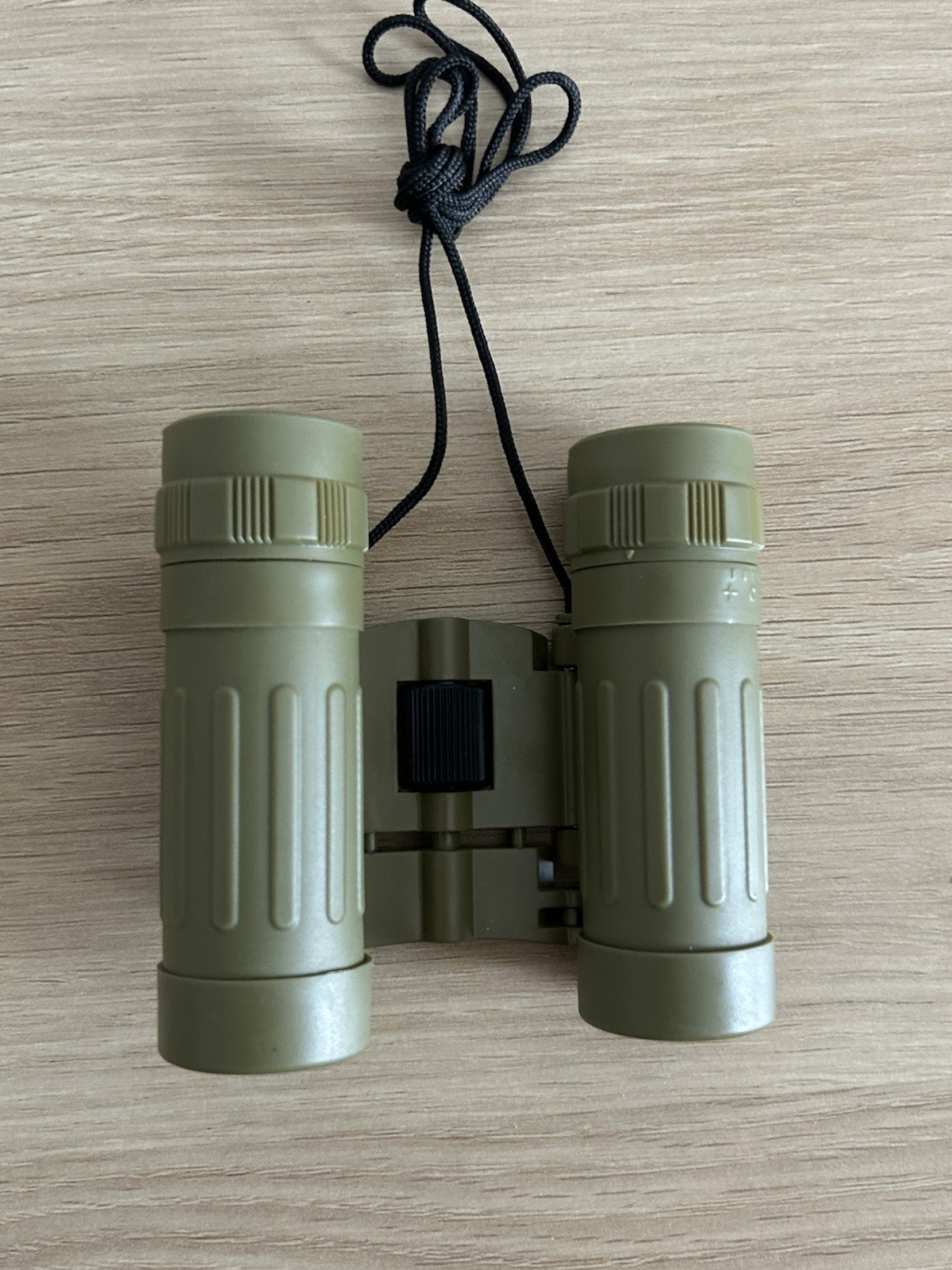 Huckleberry Compact Green Binoculars 8x Magnification Folding with Neck Strap