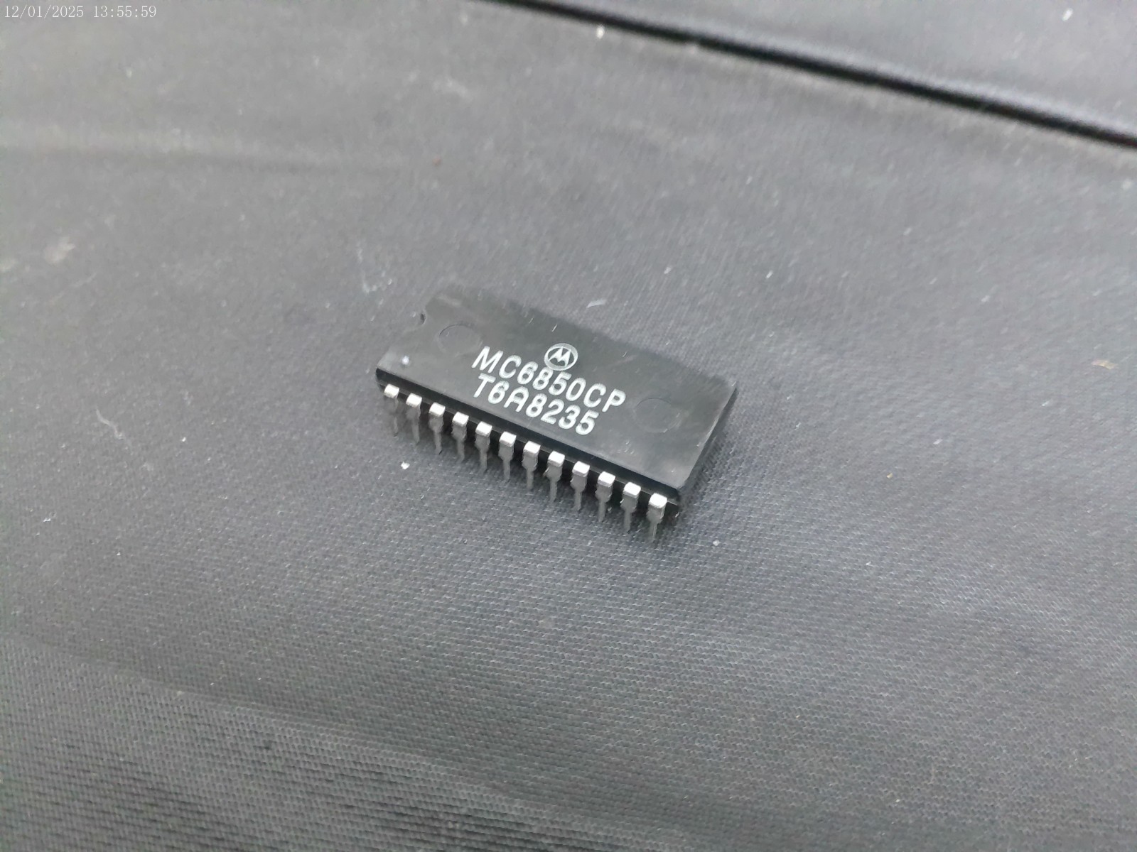 MOTOROLA MC6850CP COMMUNICATIONS INTERFACE 24 PIN DIP - USA SELLER FAST SHIPPING