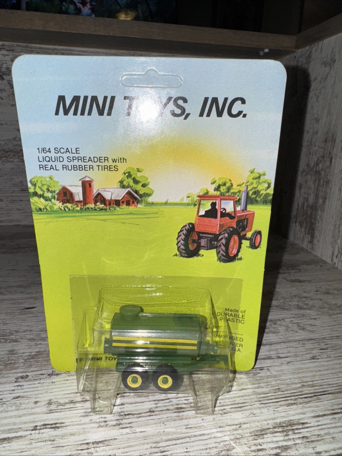 1/64 Scale John Deere Liquid Tank Spreader Mini Toys Inc