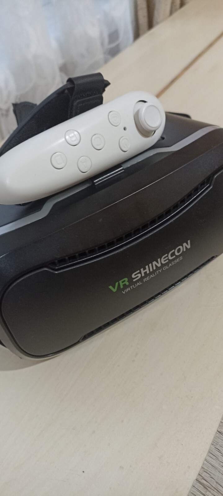 VR Glasses SHINECON for Android/IPhone + FREE CONTROLLER