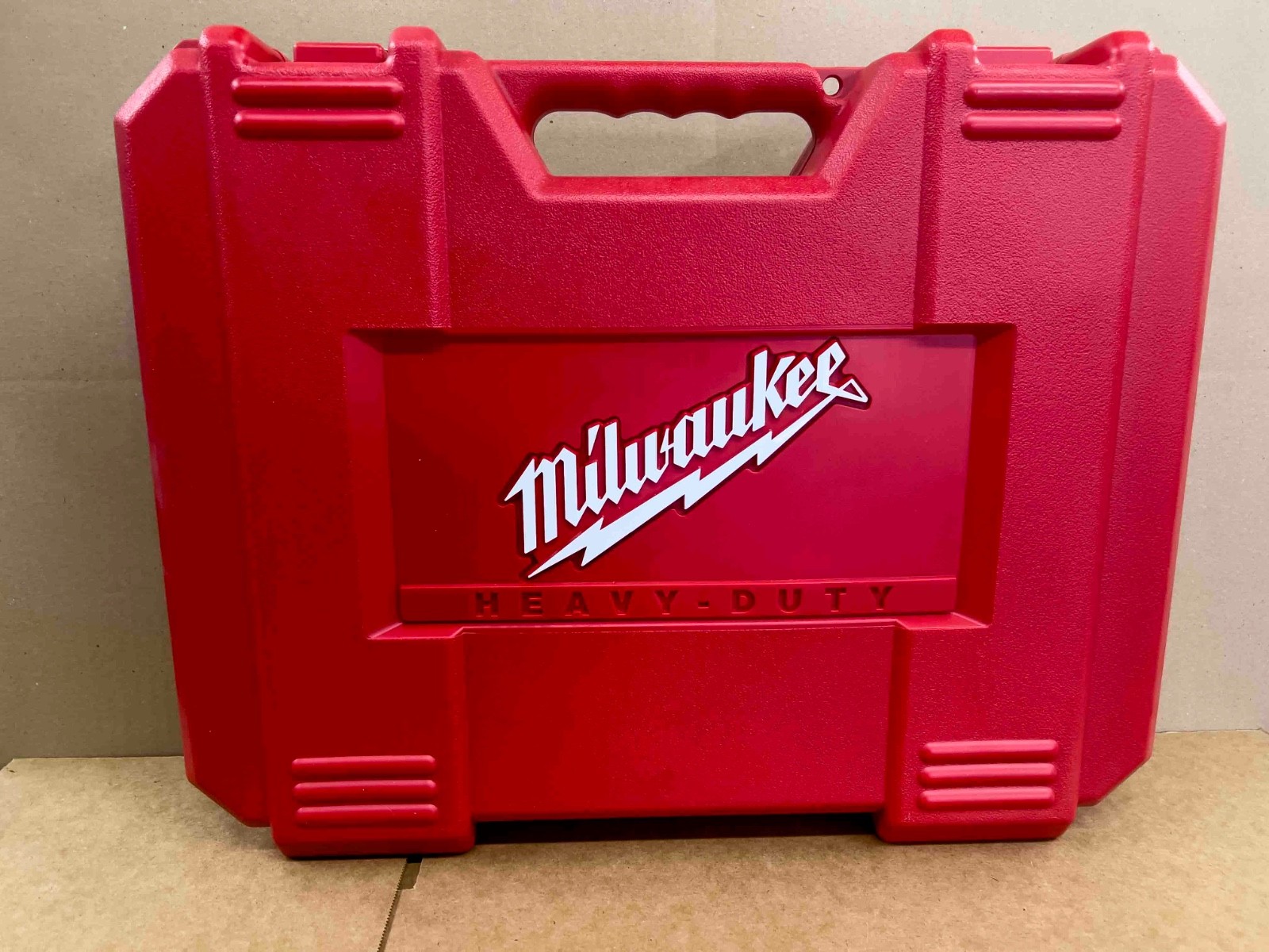 Milwuakee 0512-26 1/2" Driver Drill kit 14.4V, with flash light.