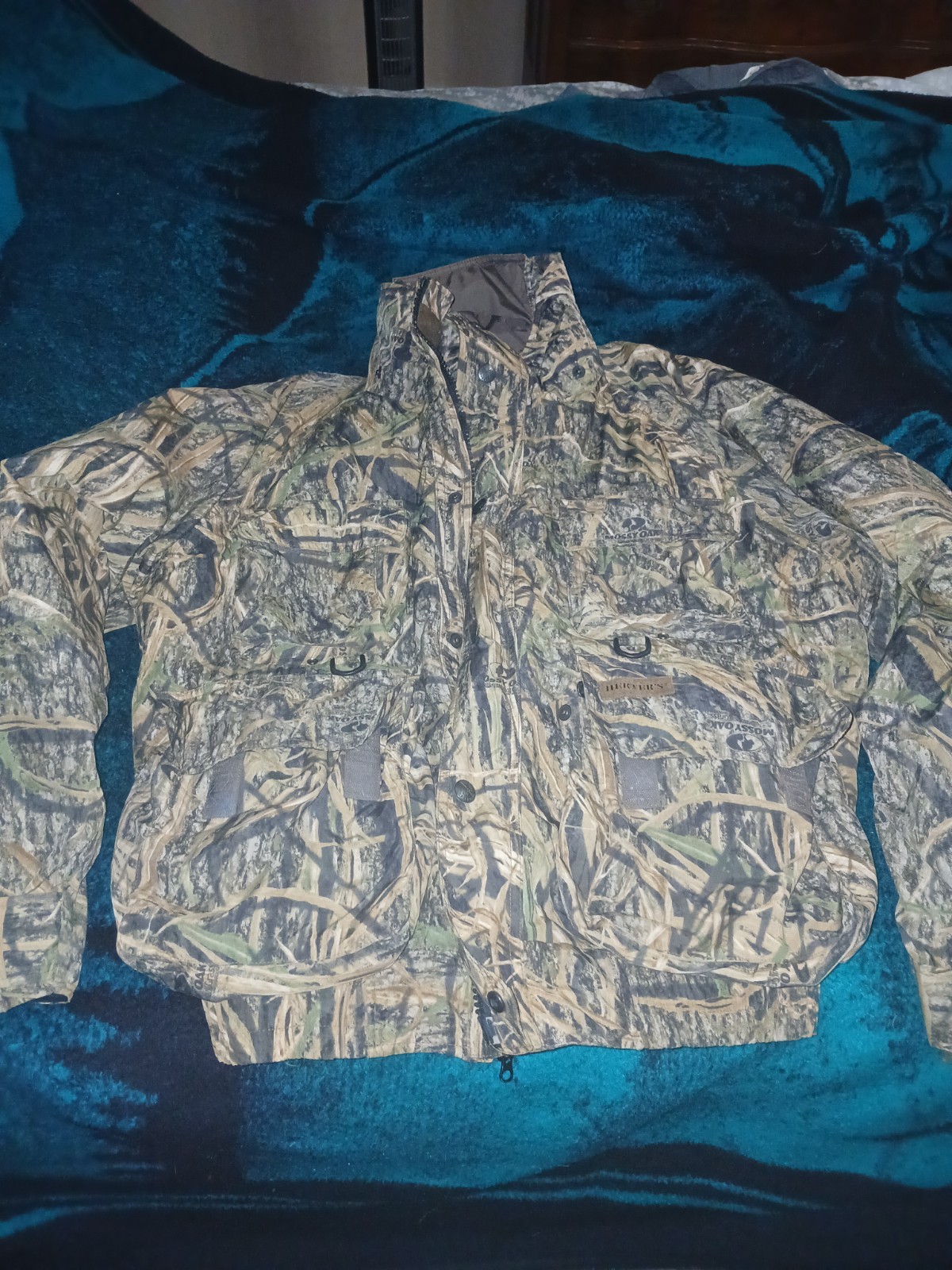 Herters Camouflage Waterfowl 2-in-1 Hunting Coat Xl. Used In Good Condition