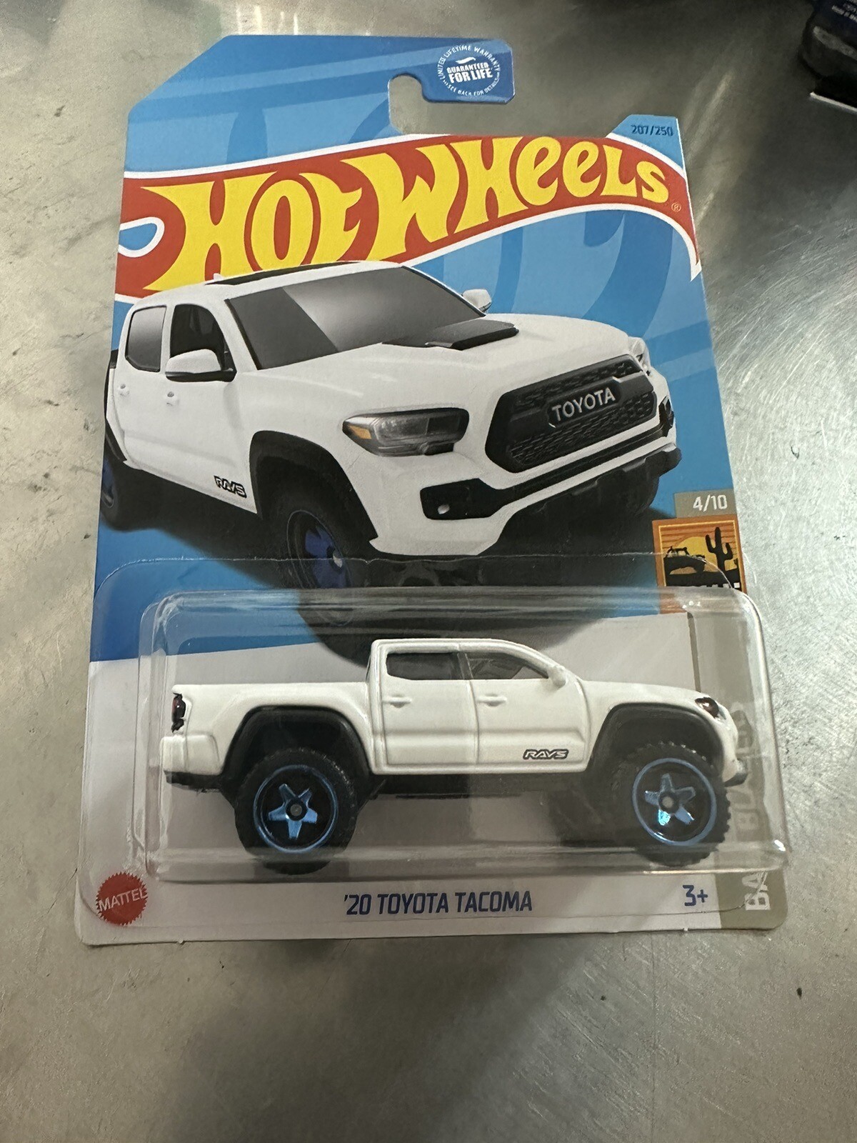2023 Hot Wheels White ‘20 Toyota Tacoma, 207/250 |  Baja Blazers 4/10