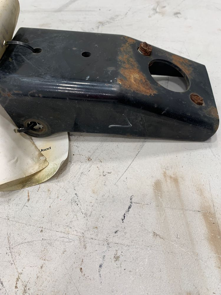 2013 MACK Pinnacle Suspension Bracket (641-11077)