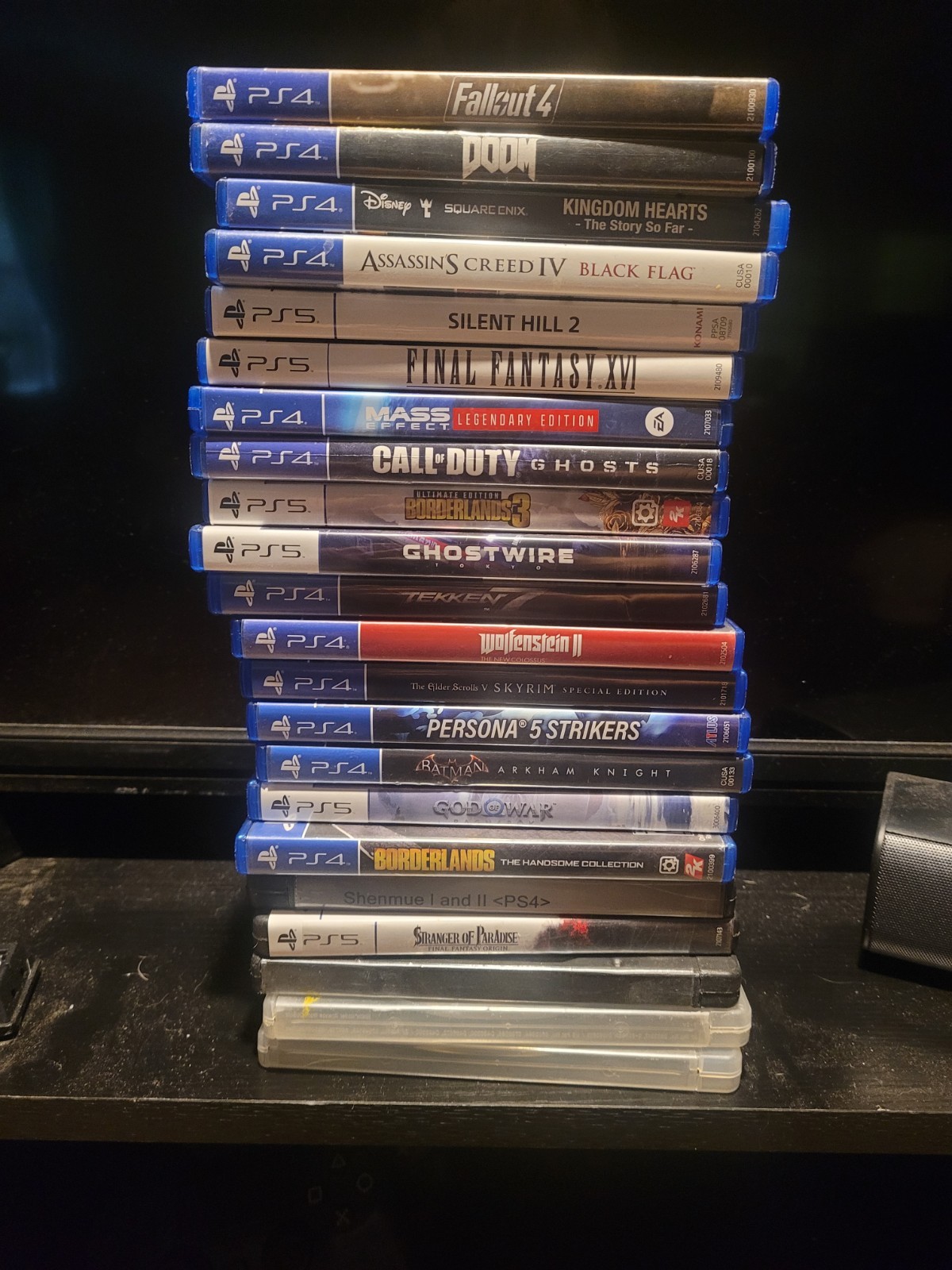 PS4 replacement Cases Lot OF 17 READ