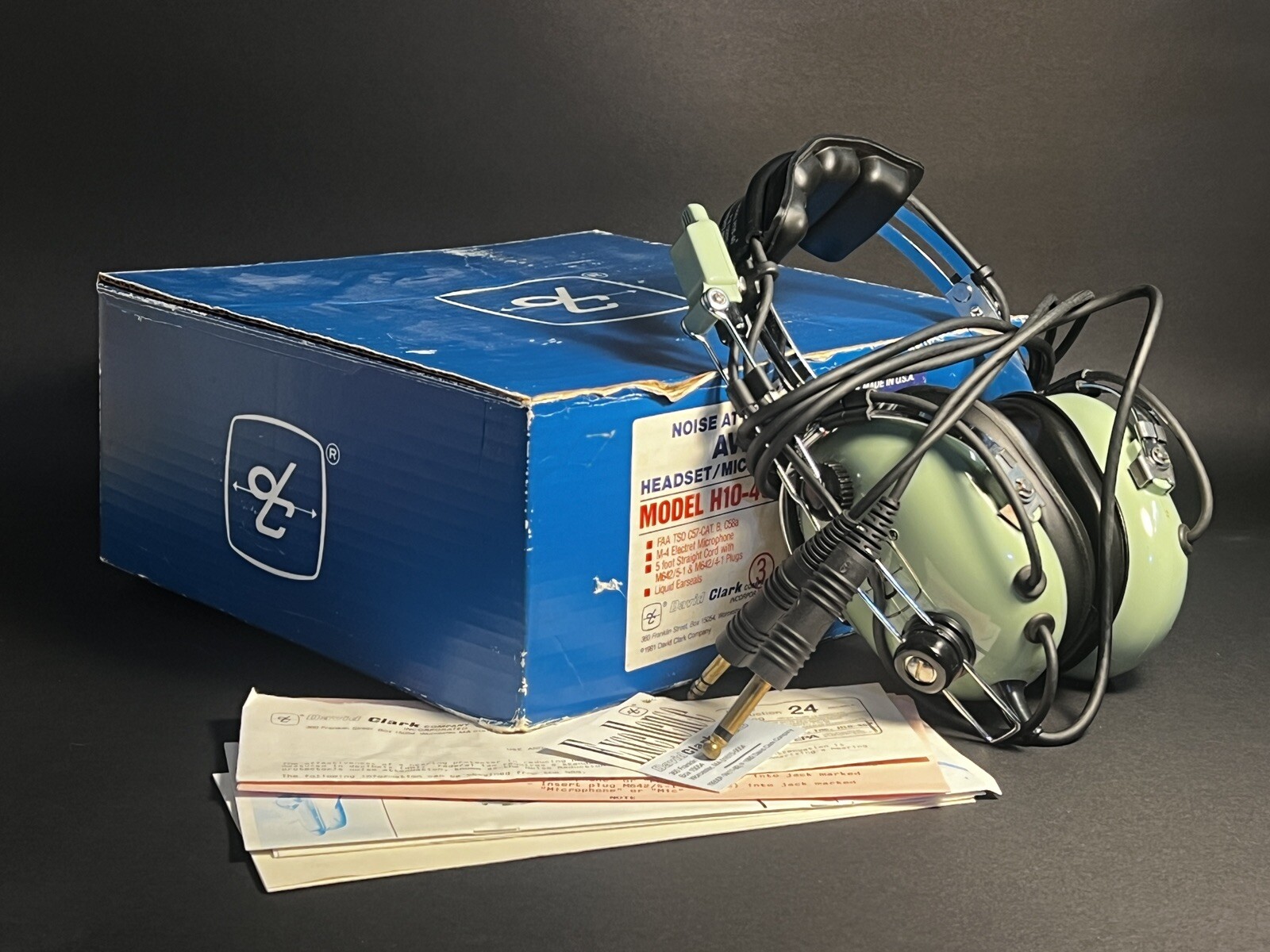 David Clark Model H10-40 Aviation Headset Dual Plug W/Box and Manuals UNTESTED
