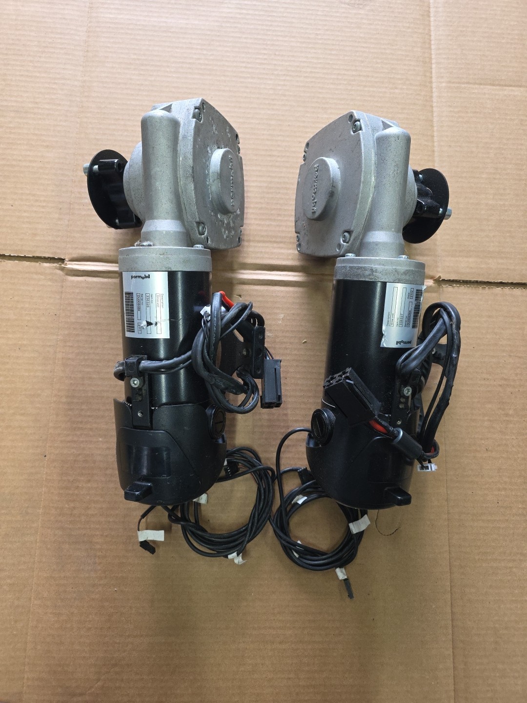 PAIR OF MOTORS FOR PERMOBIL M3 CORPUS. 336326/336327 With SIGNAL LIGHTS