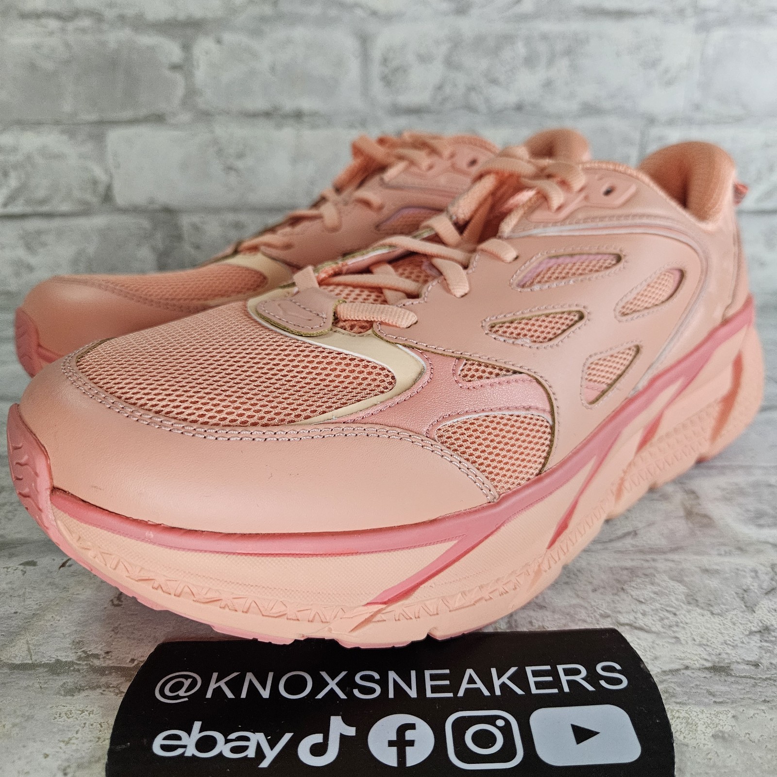 Hoka One Clifton L Shoes Guava Electric Coral 1160050-GCC Men's Size 10.5