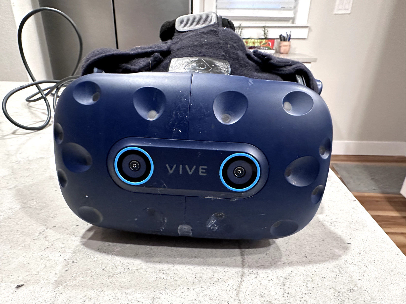 HTC Vive Pro Eye VR HMD, with Link box and cables, Original box