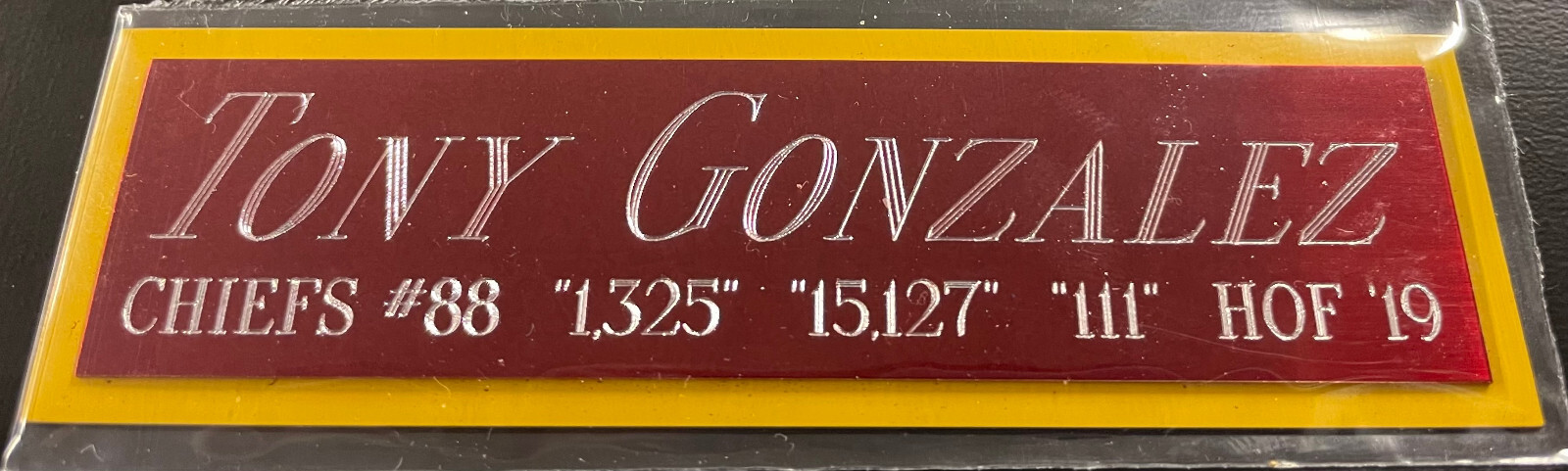 TONY GONZALEZ CHIEFS NAMEPLATE AUTOGRAPHED SIGNED FOOTBALL-HELMET-JERSEY-PHOTO