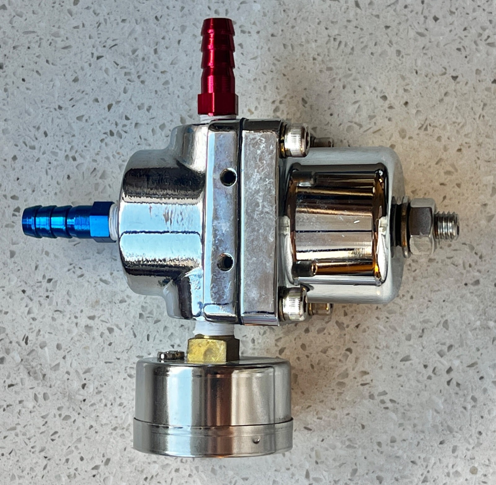 Cosmo Heavy-Duty CO2 Regulator W/ Hose Clamp & Gauge