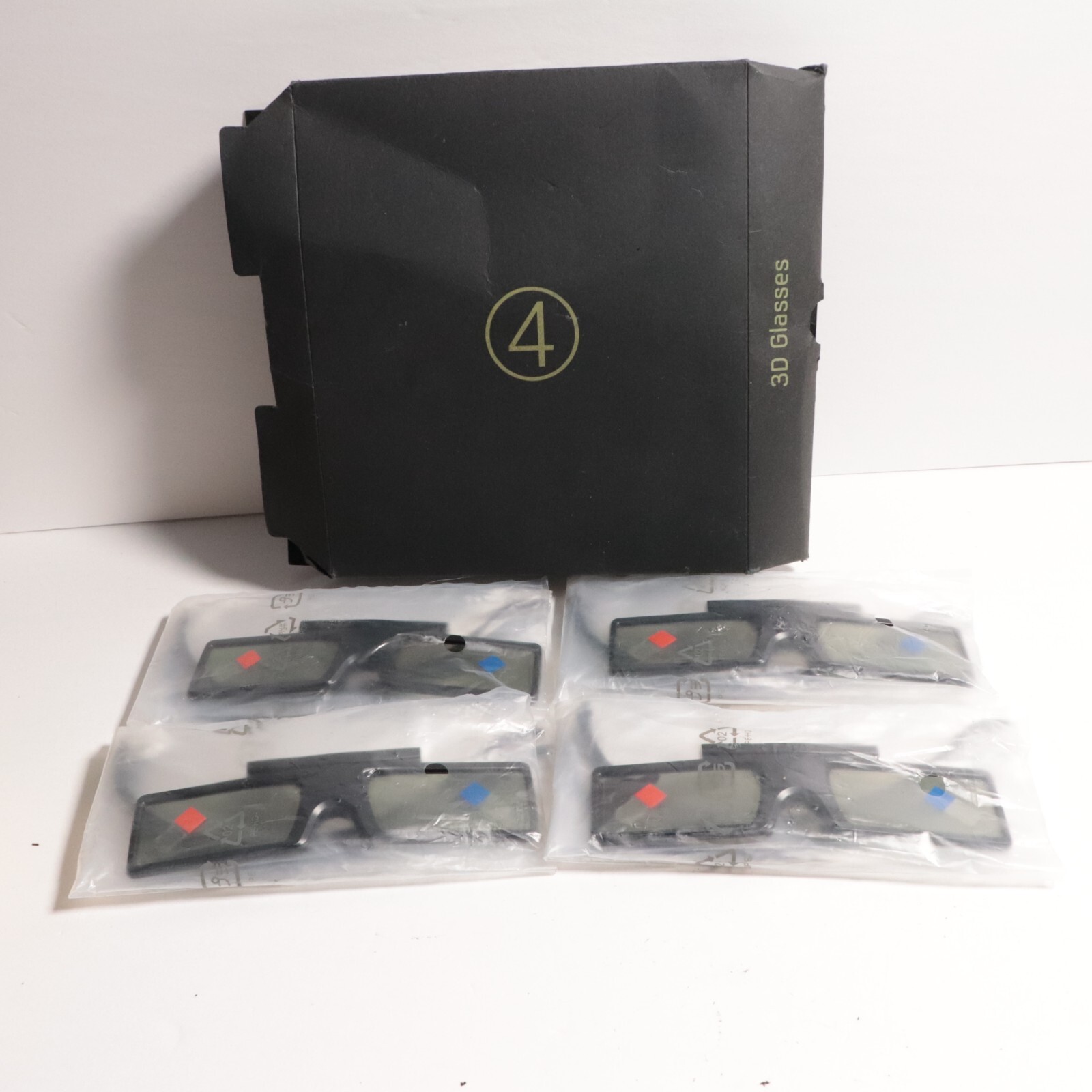 NEW Samsung BN96-22904A 3D TV Glasses Family Pack of 4x SSG-4100GB