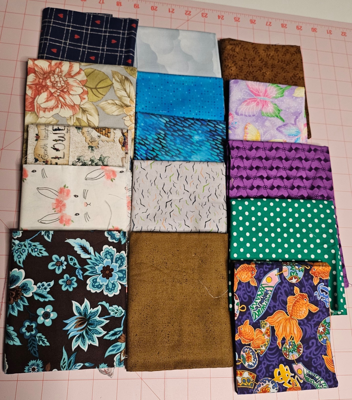 Lot of 15 Pre Cut Assorted Cotton Fat Quarters 18"x22" Each a2