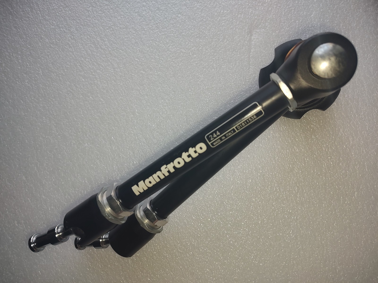 Manfrotto 244 Magic Arm Friction Arm - Studio Lightning And Grip Work